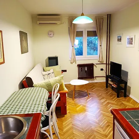 Weekly&less Near Campus With Fast Wi-fi And Free Parking Apartment Rijeka