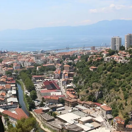 Weekly&less Near Campus With Fast Wi-fi And Free Parking * Rijeka
