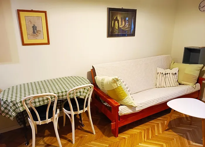 Apartament Weekly&less Near Campus With Fast Wi-fi And Free Parking *